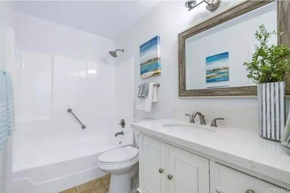 Photo of Bathroom in Laguna Hills