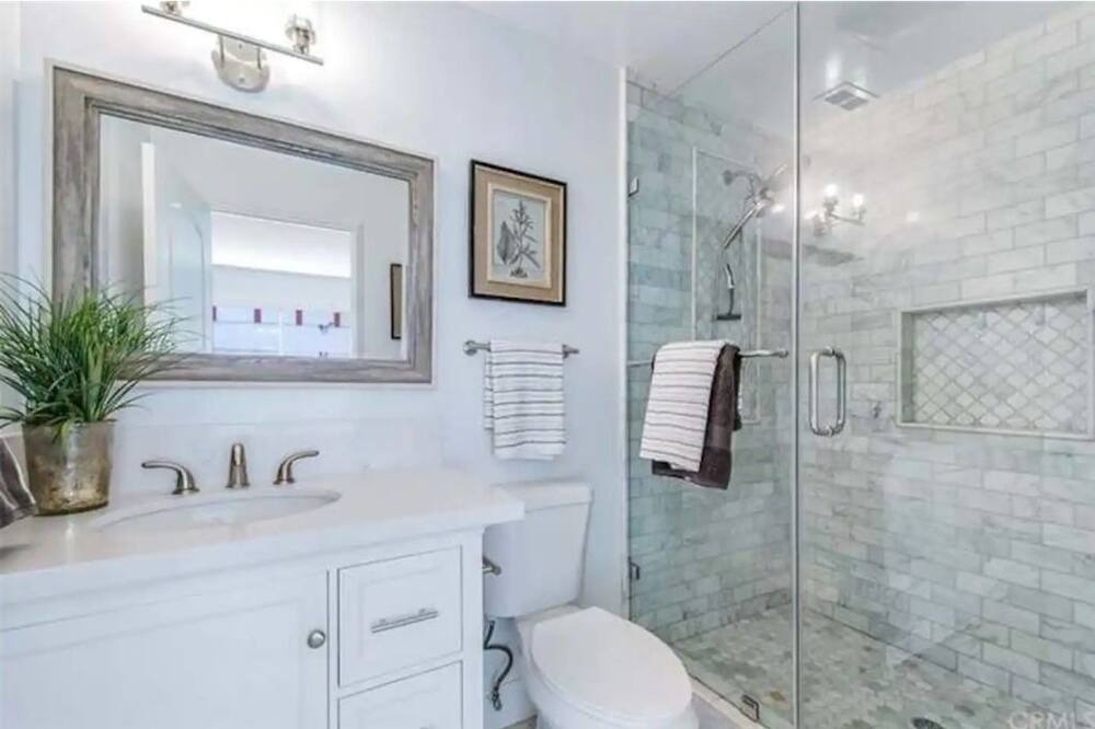 Photo of Bathroom in Laguna Hills