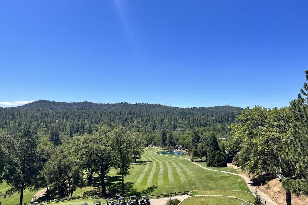 Photo of Outdoor in Groveland
