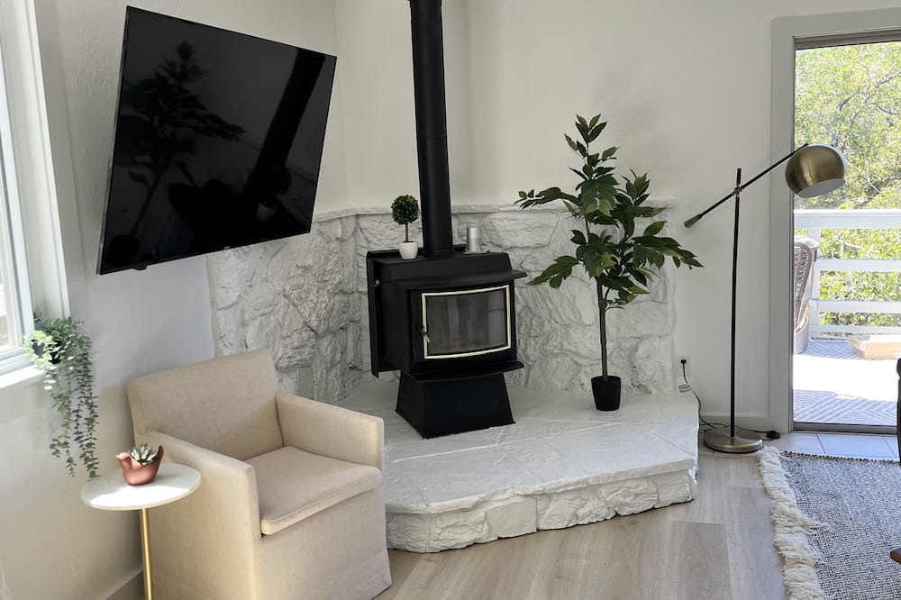 Photo of Livingroom in Groveland