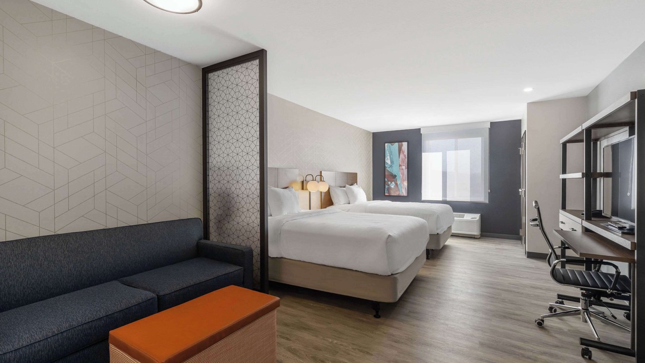 Photo of Bedroom in Corona