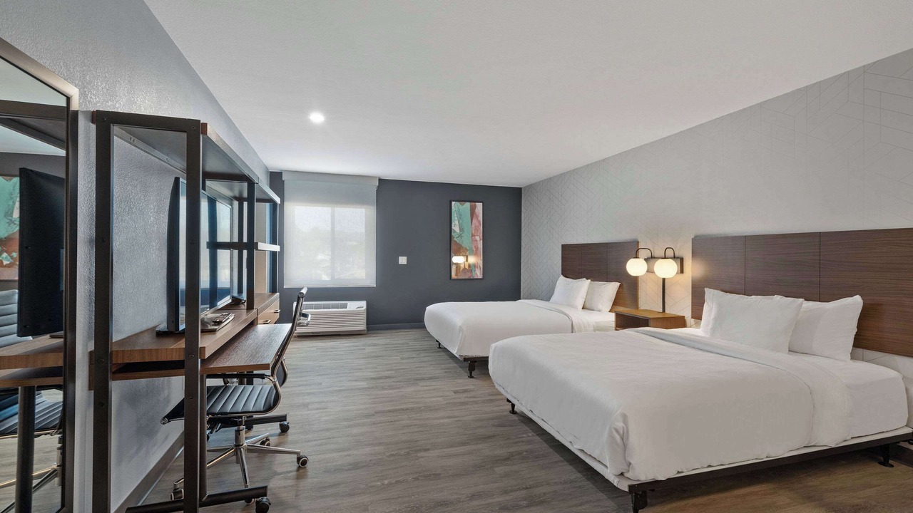 Photo of Bedroom in Corona
