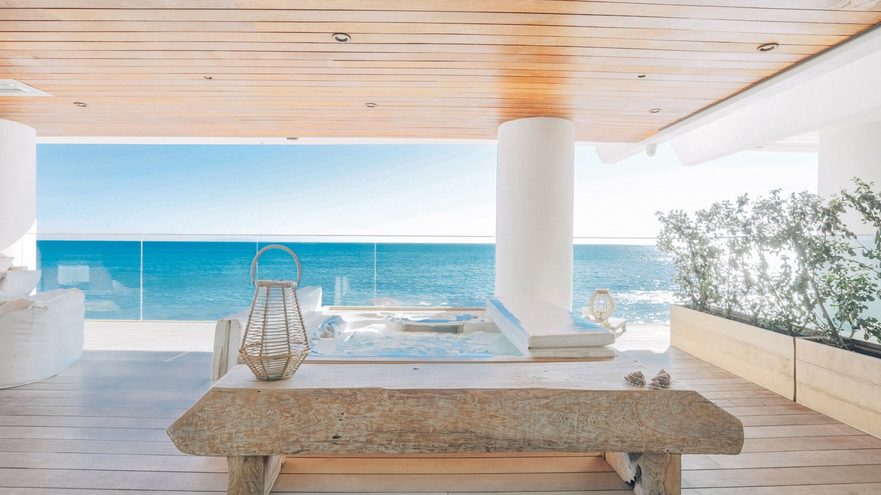 Photo of Patio Balcony in Central Malibu