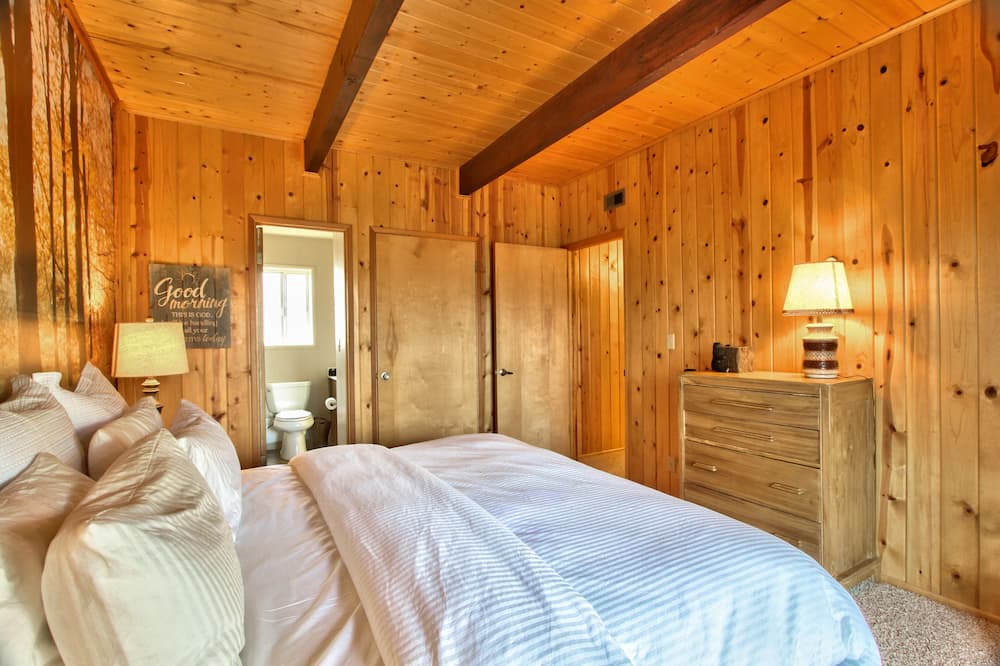 Photo of Bedroom in Whispering Forest