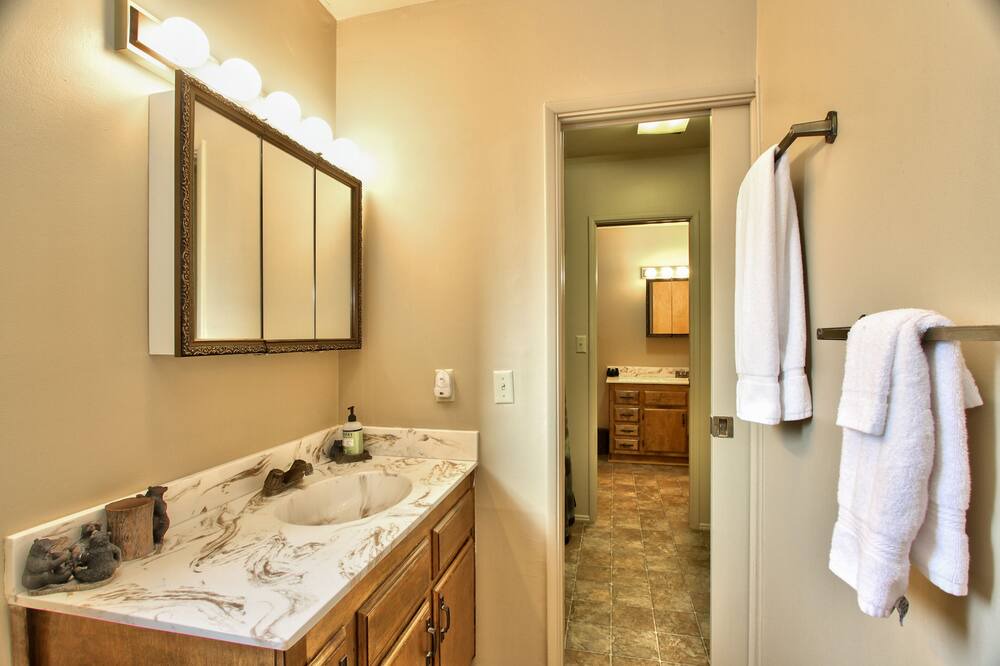 Photo of Bathroom in Whispering Forest