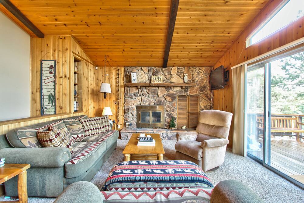 Photo of Livingroom in Whispering Forest