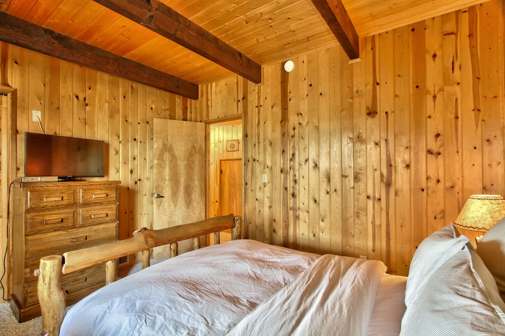 Photo of Bedroom in Whispering Forest