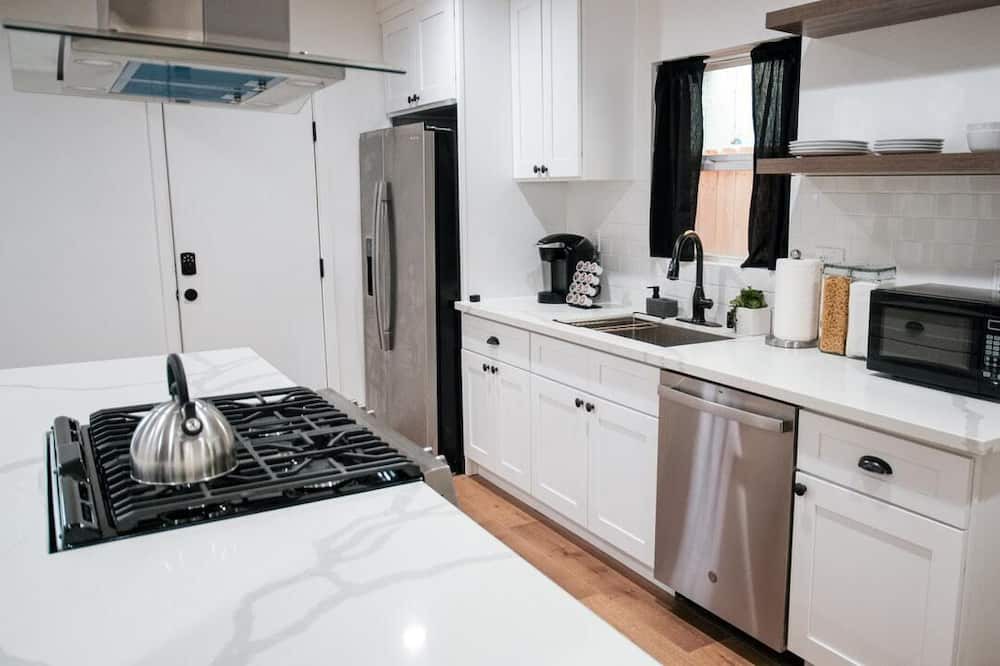 Photo of Kitchen in Compton
