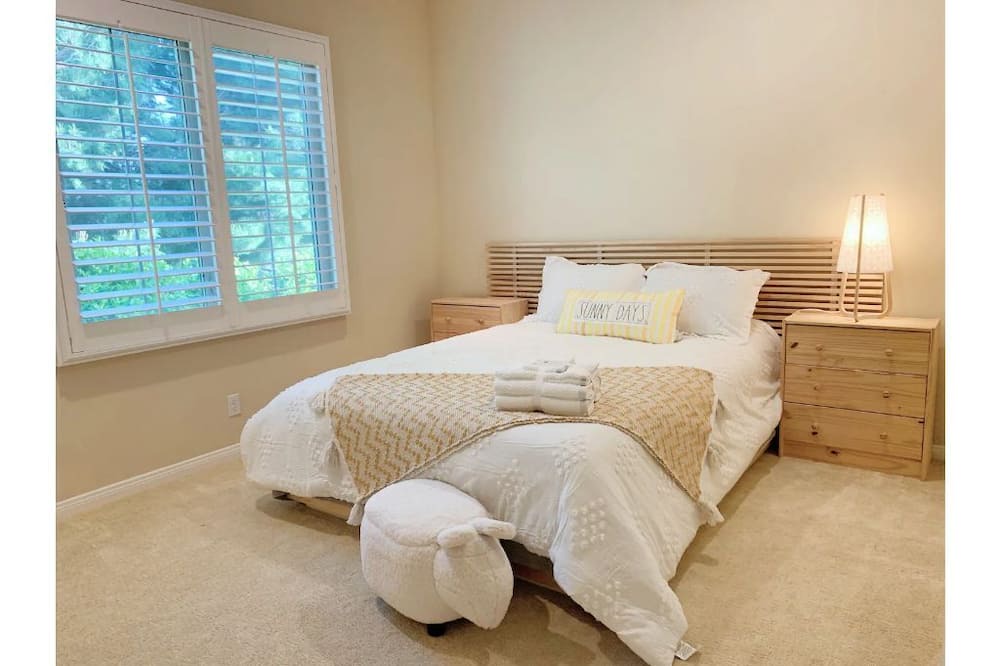 Photo of Bedroom in Tustin