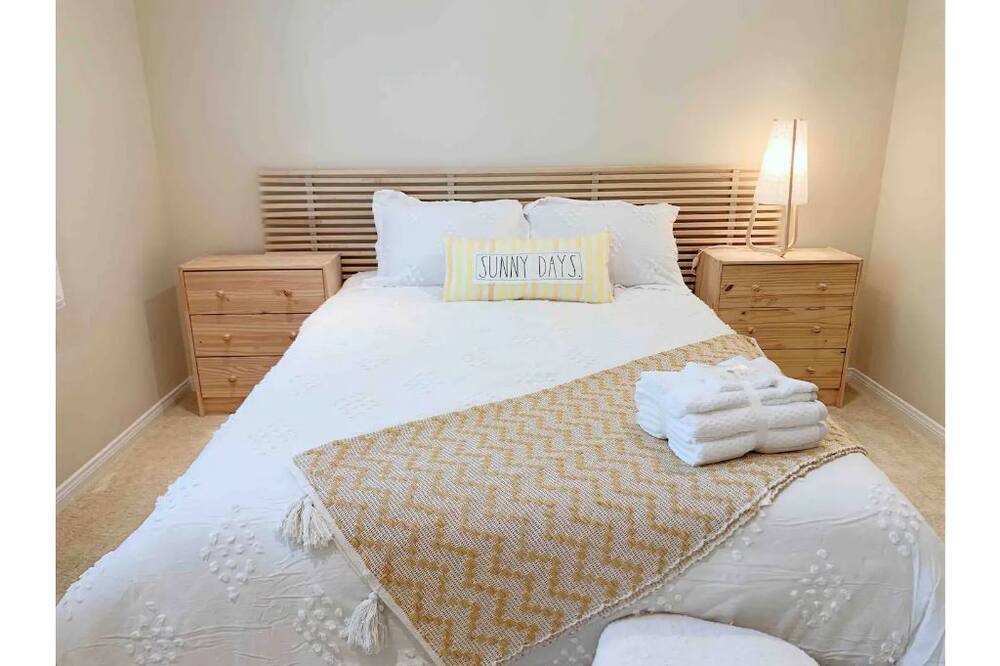 Photo of Bedroom in Tustin