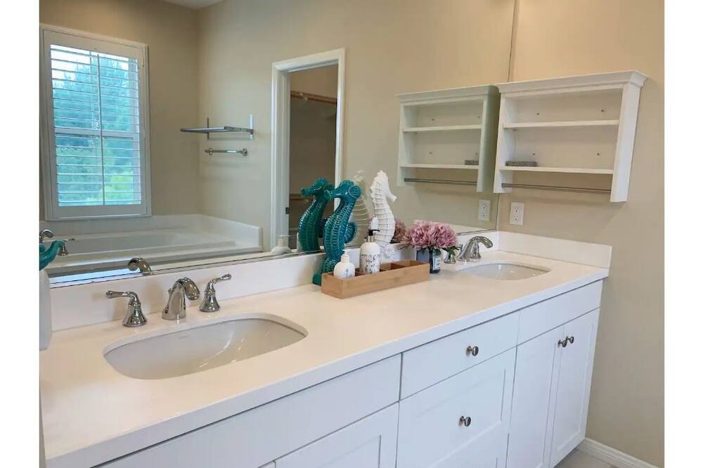 Photo of Bathroom in Tustin