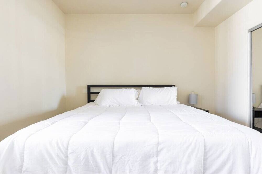 Photo of Bedroom in Hermosa Village