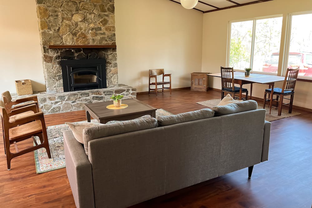 Photo of Bedroom in Grass Valley