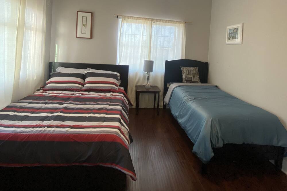 Photo of Bedroom in Fountain Valley