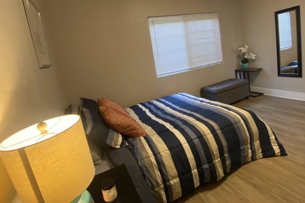Photo of Bedroom in Fountain Valley