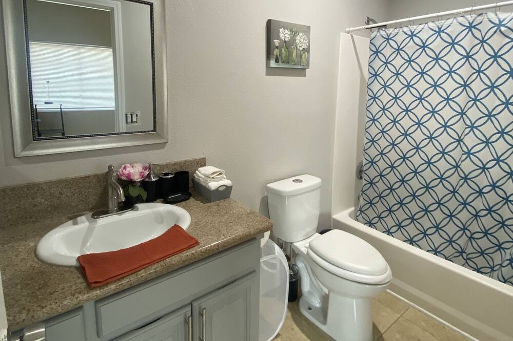 Photo of Bathroom in Fountain Valley