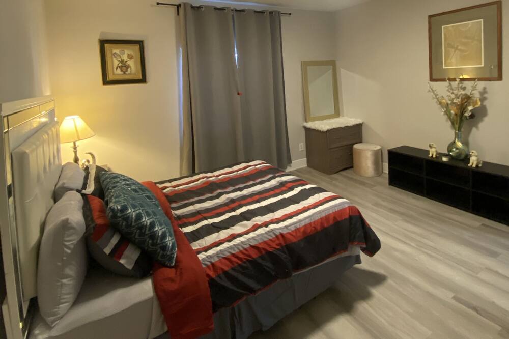 Photo of Bedroom in Fountain Valley
