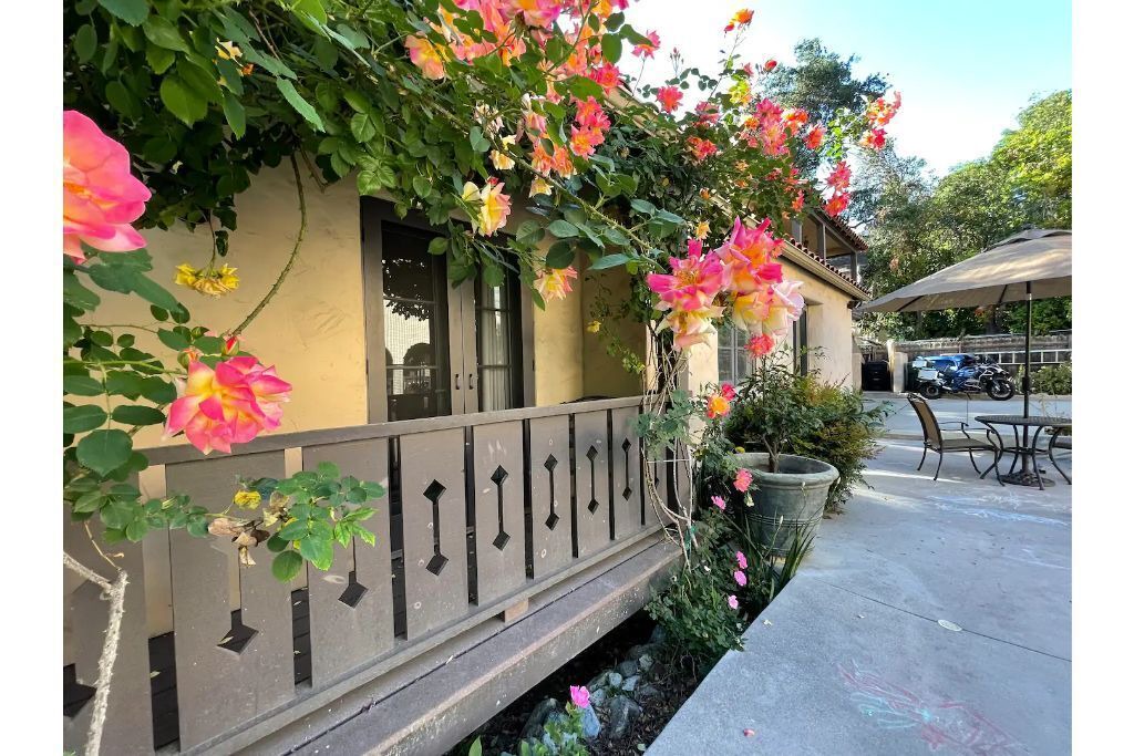 Photo of Outdoor in Altadena