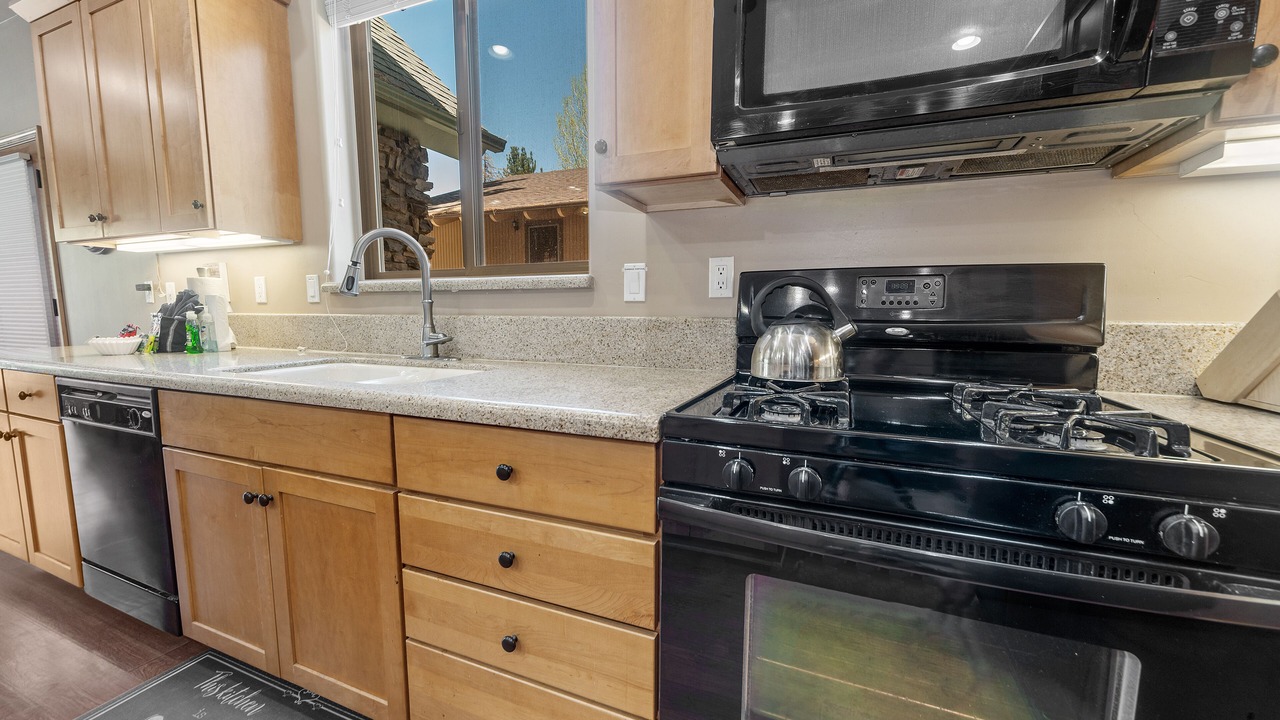 Photo of Kitchen in Summit Estates