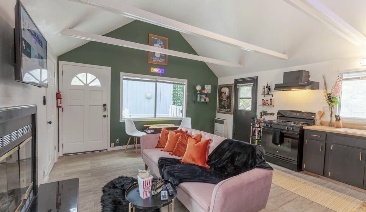 Photo of Livingroom in Arrowbear Lake