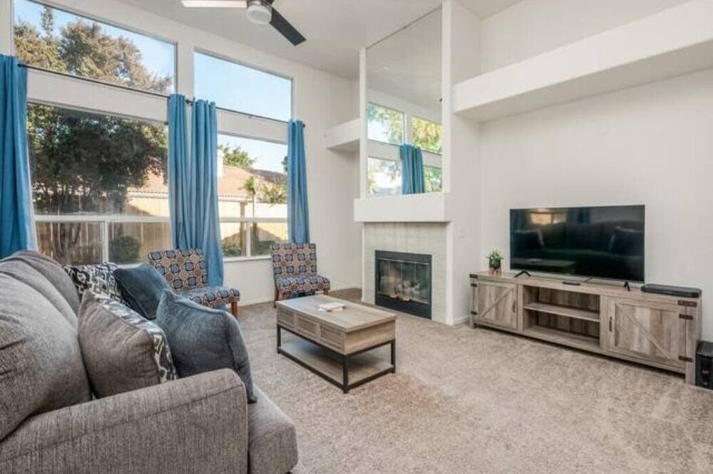 Photo of Livingroom in Fresno