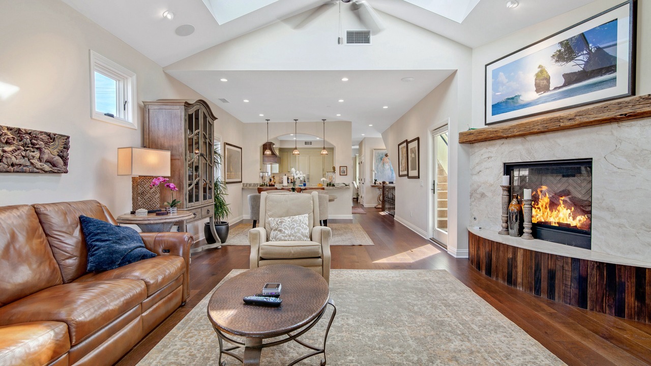 Photo of Livingroom in Old Towne