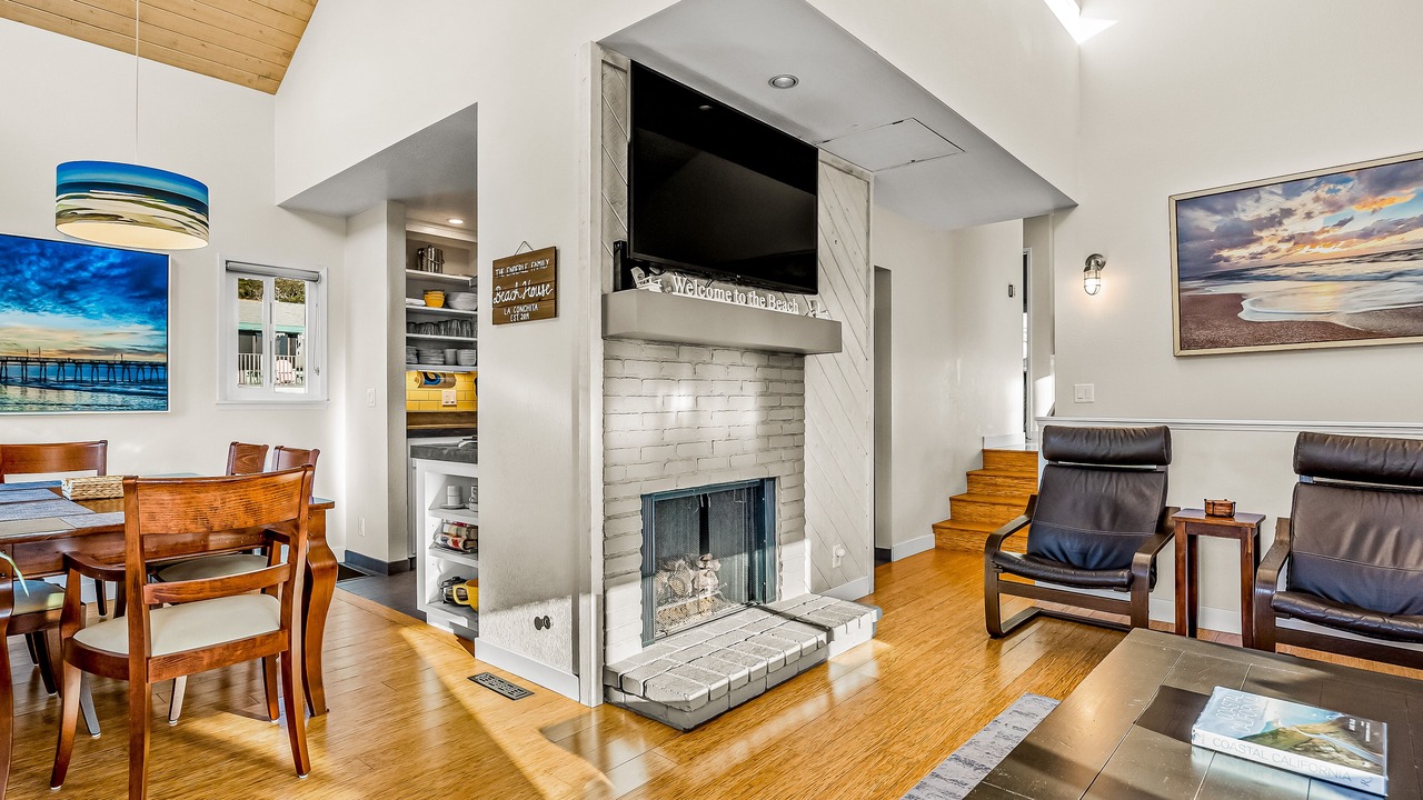 Photo of Livingroom in La Conchita