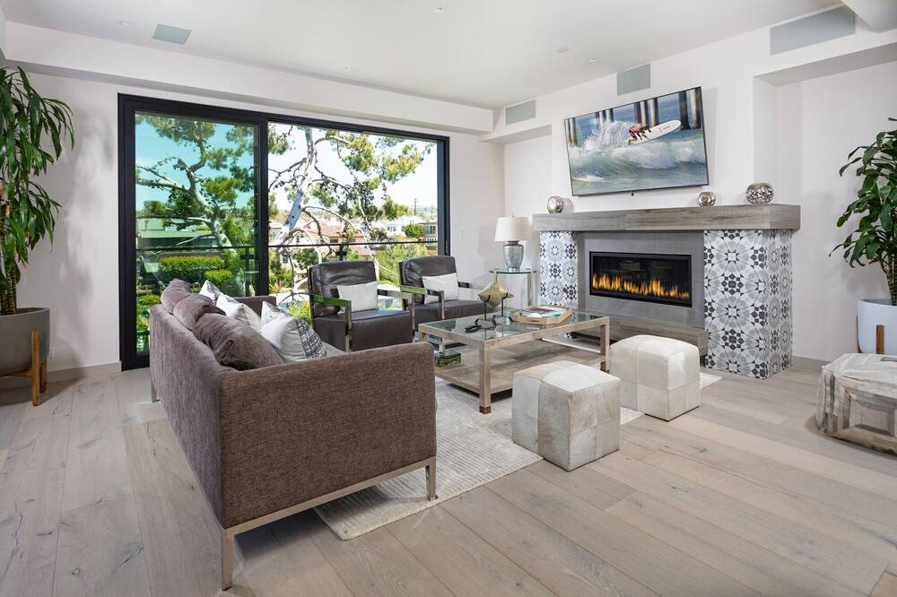 Photo of Livingroom in Corona del Mar