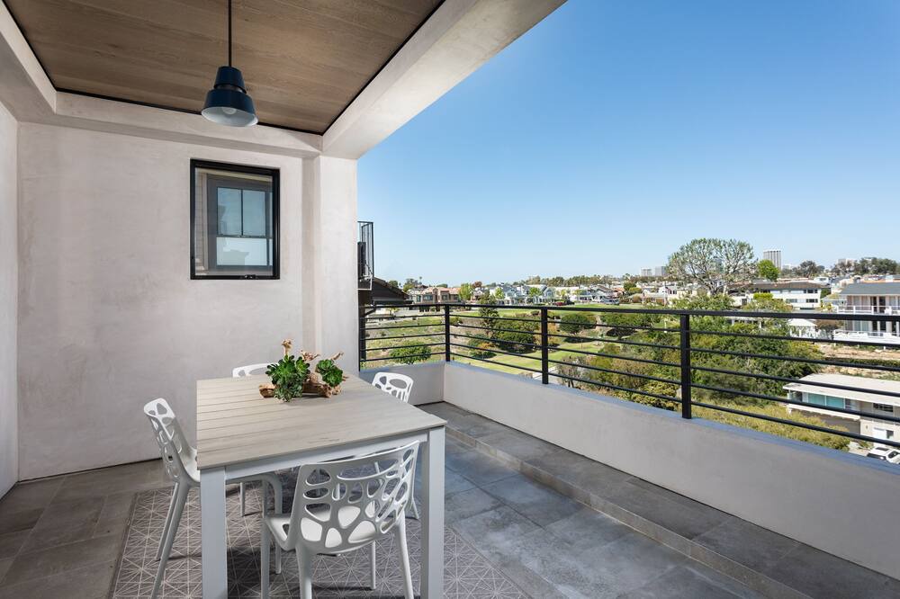 Photo of Patio Balcony in Corona del Mar
