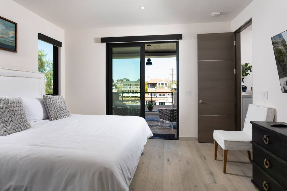 Photo of Bedroom in Corona del Mar
