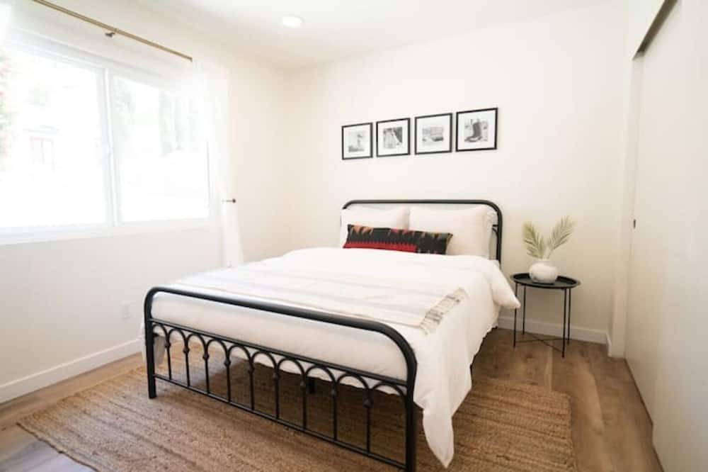 Photo of Bedroom in Fire Mountain