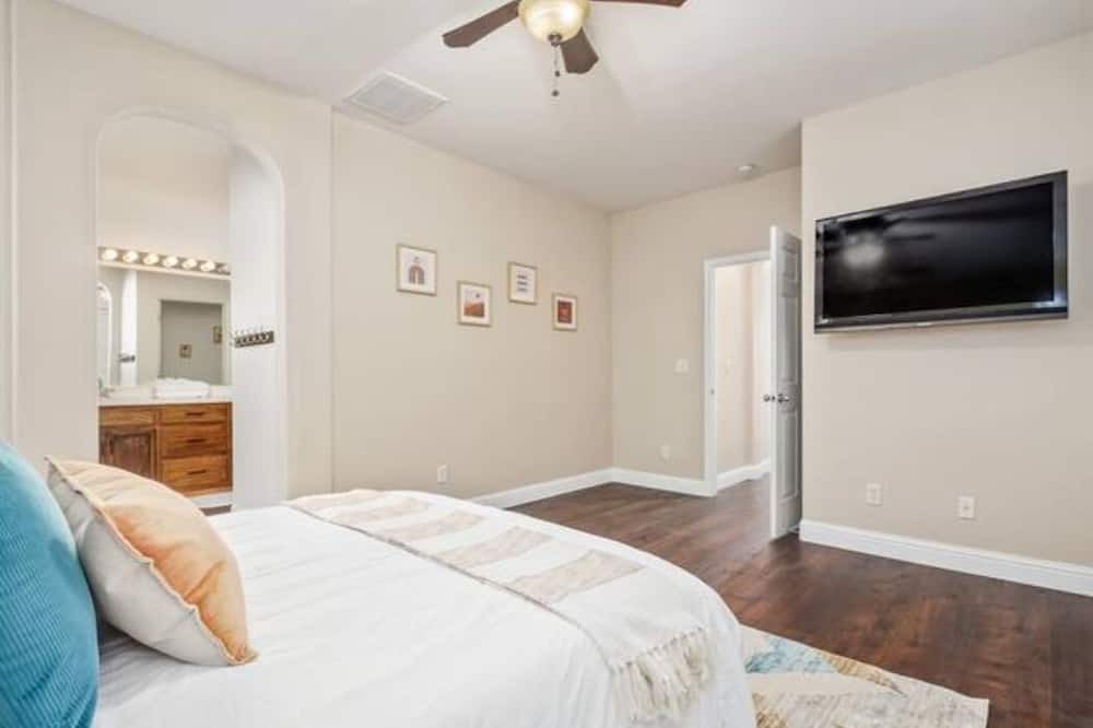 Photo of Bedroom in Roosevelt