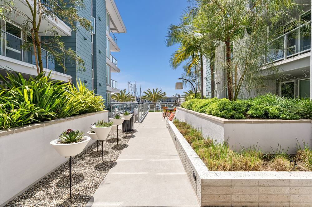 Photo of Outdoor in Silver Strand