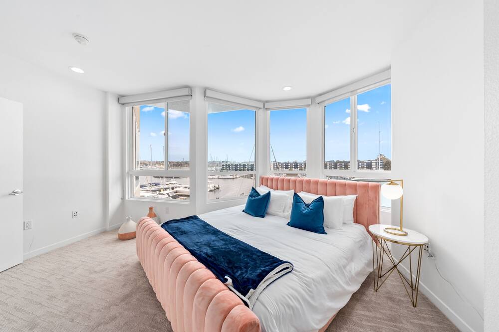Photo of Bedroom in Silver Strand