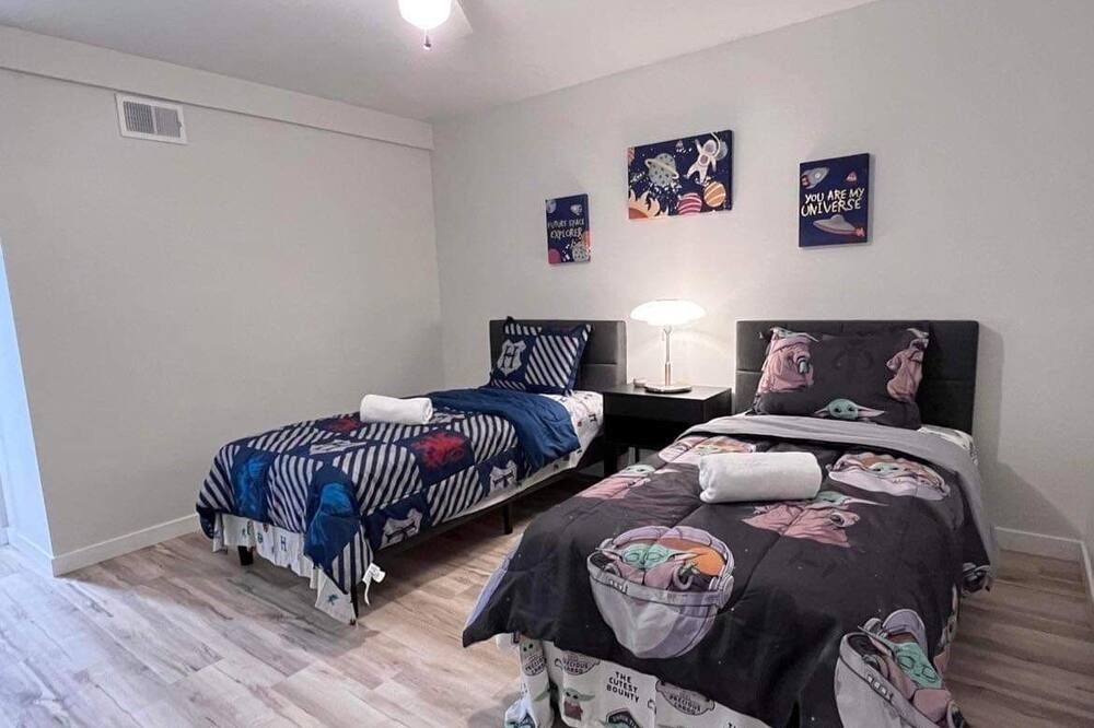 Photo of Bedroom in Fountain Valley