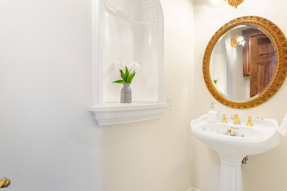 Photo of Bathroom in Perris