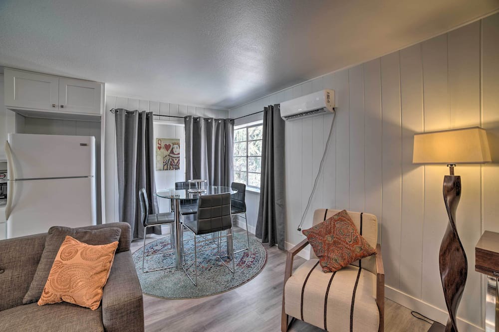 Photo of Bedroom in Corona