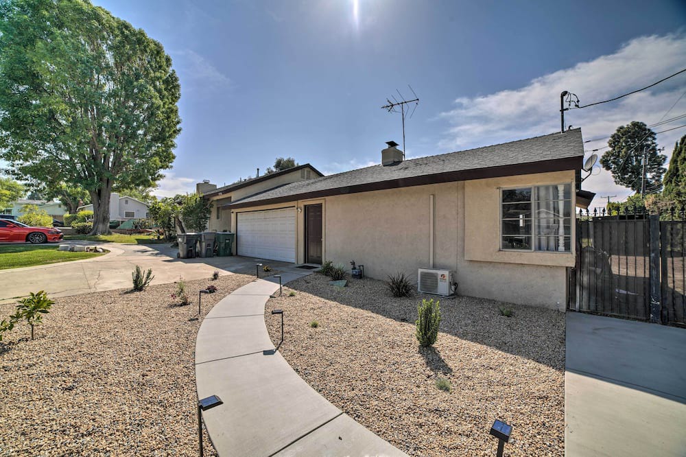 Photo of Outdoor in Corona