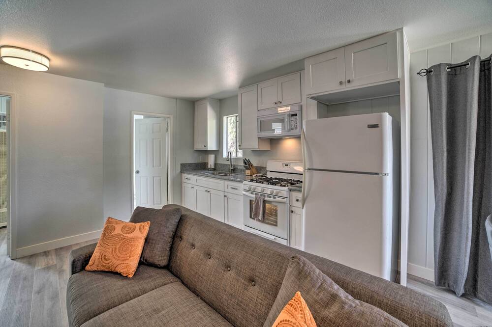 Photo of Livingroom in Corona
