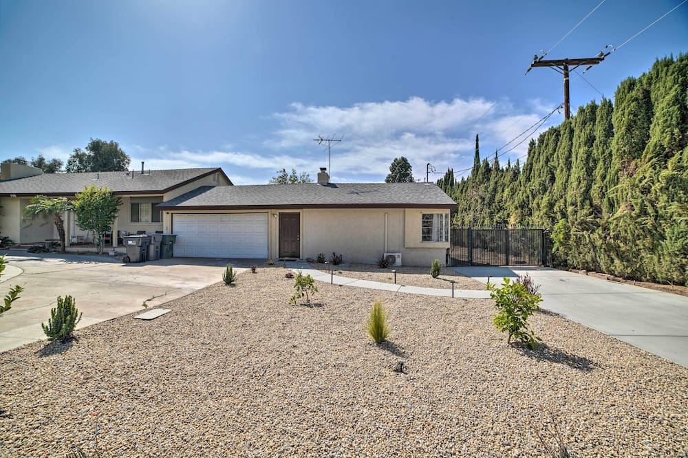 Photo of Outdoor in Corona
