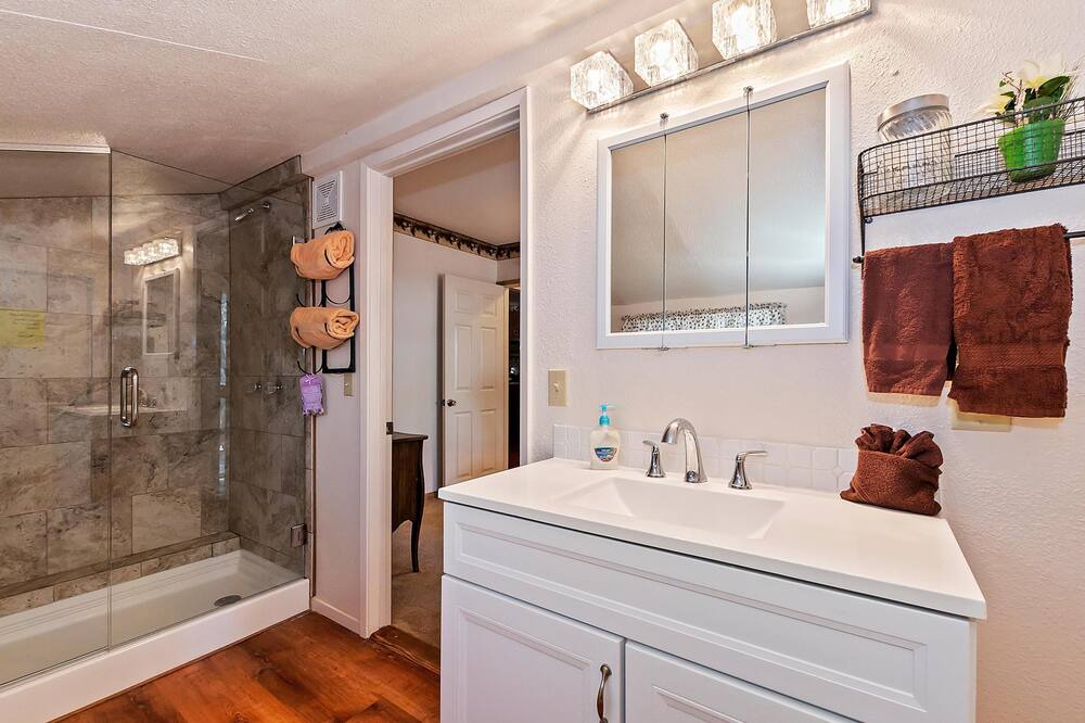 Photo of Bathroom in Boulder Bay