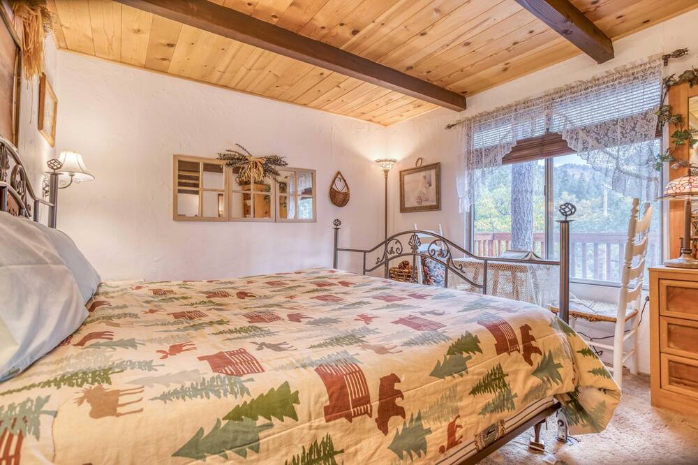 Photo of Bedroom in Upper Moonridge