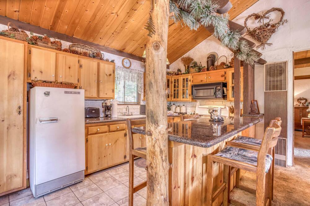 Photo of Kitchen in Upper Moonridge
