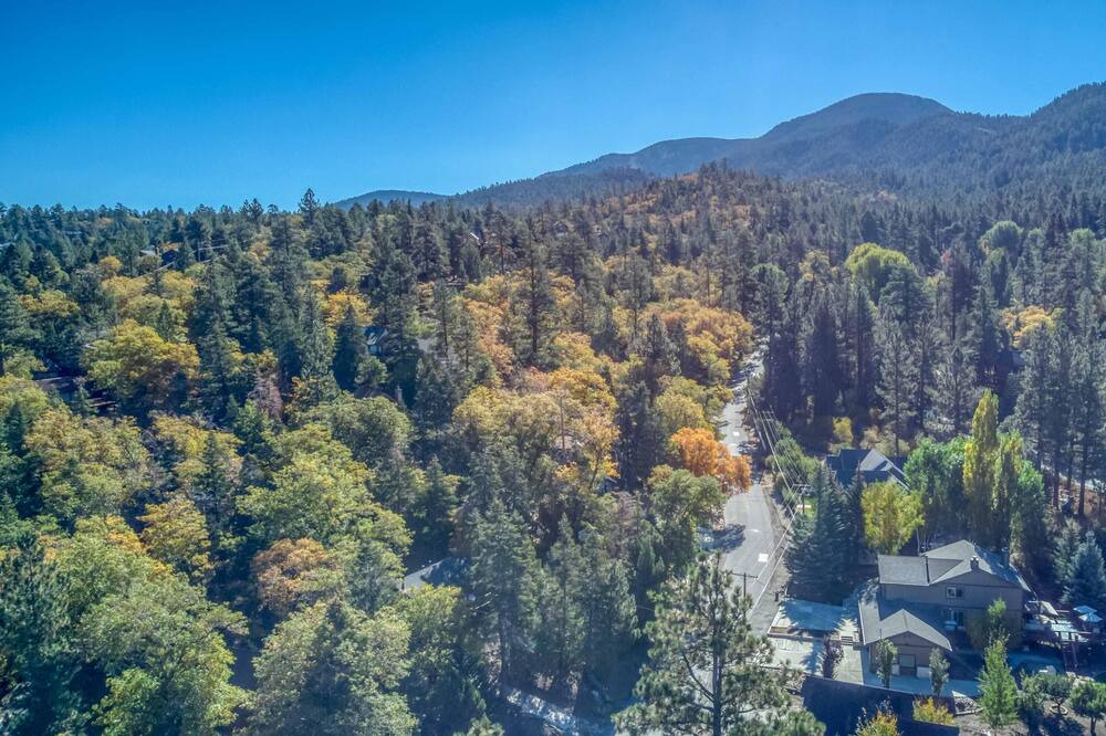 Photo of Outdoor in Upper Moonridge