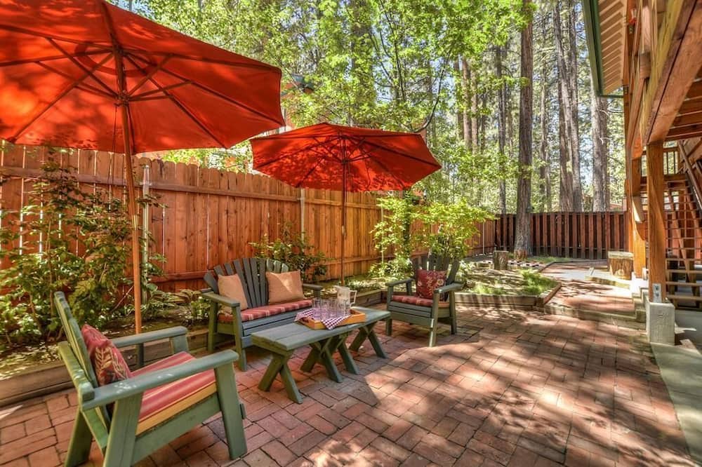 Photo of Outdoor in Summit Estates