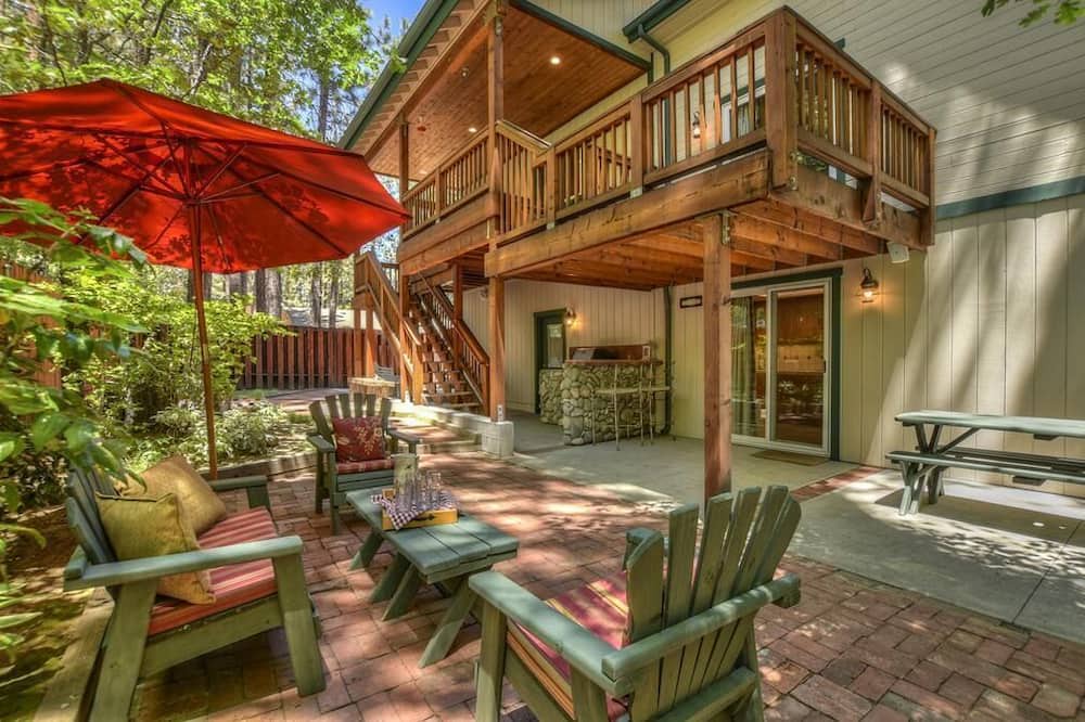 Photo of Outdoor in Summit Estates