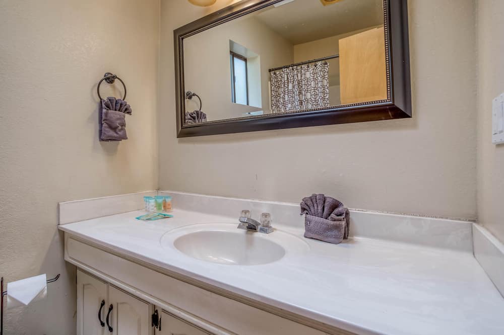 Photo of Bathroom in Fox Farm
