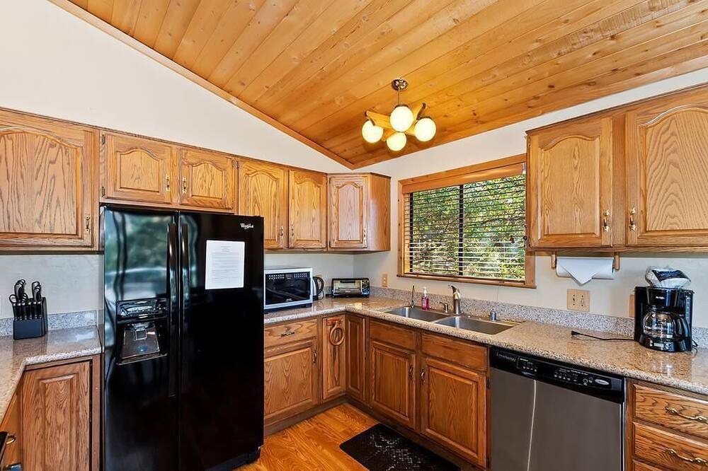 Photo of Kitchen in Upper Moonridge