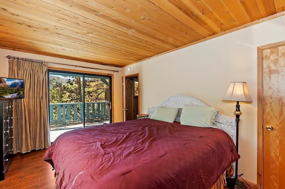 Photo of Bedroom in Upper Moonridge