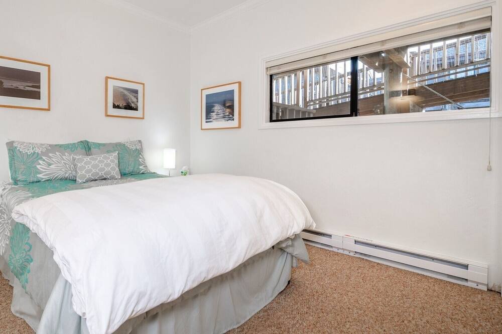 Photo of Bedroom in La Selva Beach
